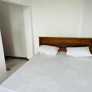 https://hostel-star-village.kandyhotelsnow.com